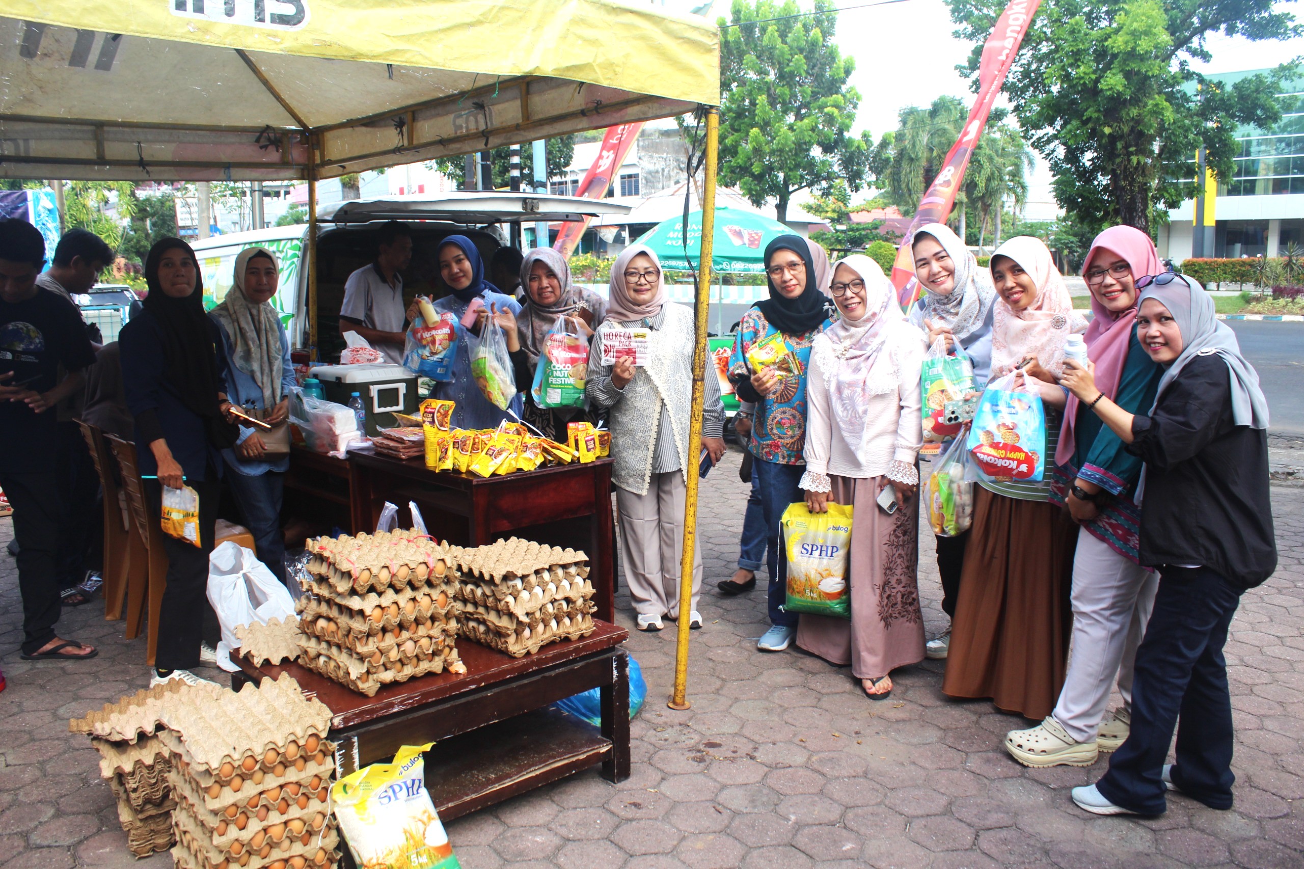 UNIHAZ FEST 2025 Hadirkan Gebyar Sembako Murah: Kolaborasi Bersama Dinas Ketahanan Pangan Provinsi Bengkulu dan Bulog